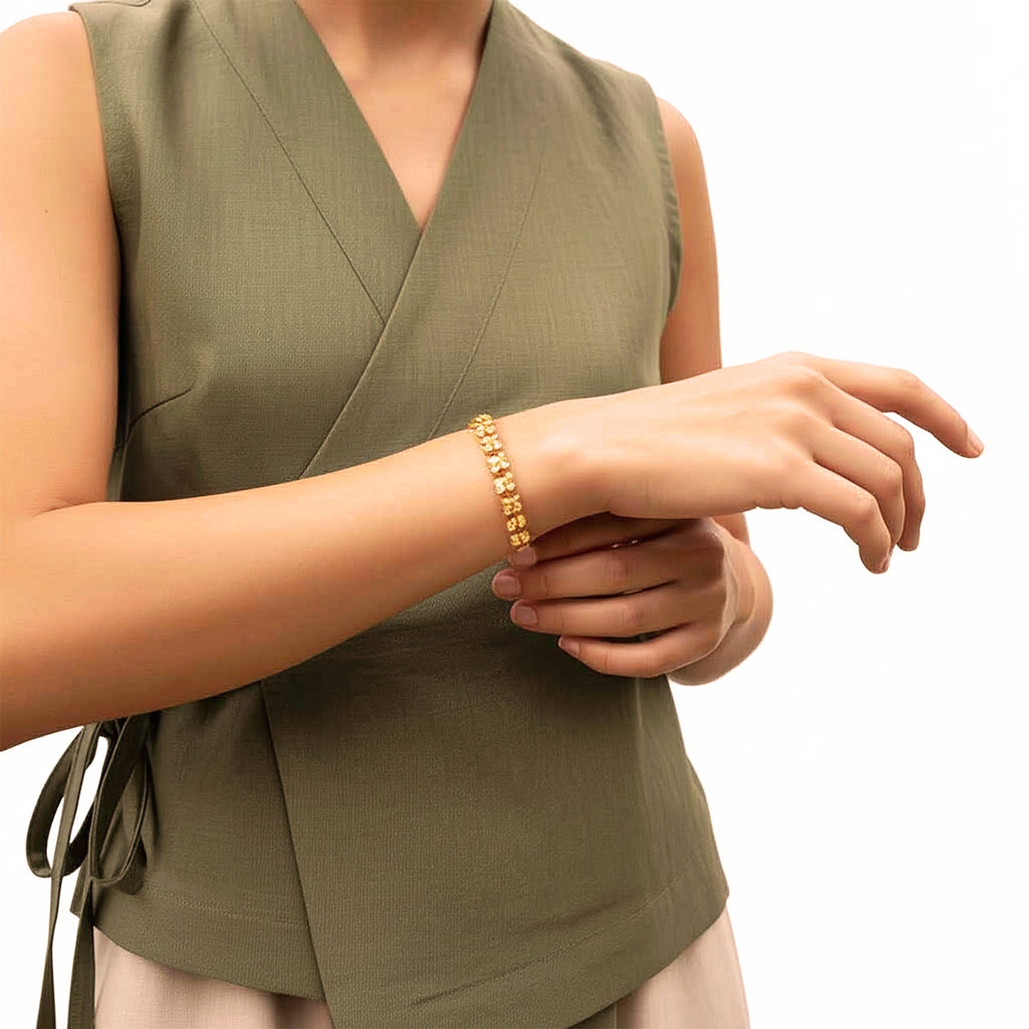 Golden Butterfly Stretch Bracelet – Handmade in Bali