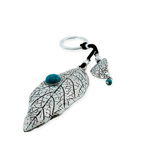 Gantungan Kunci Mystic Leaf Charm – Aksesori yang Terinspirasi dari Alam Boho