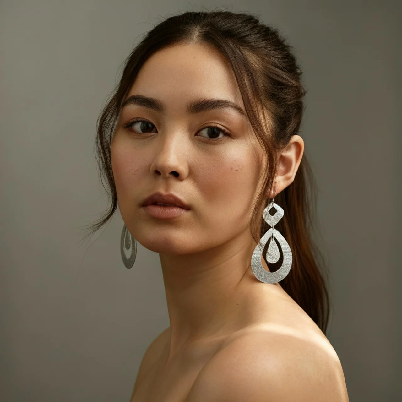 Luxe Teardrop Statement Earrings – Bold & Elegant Style